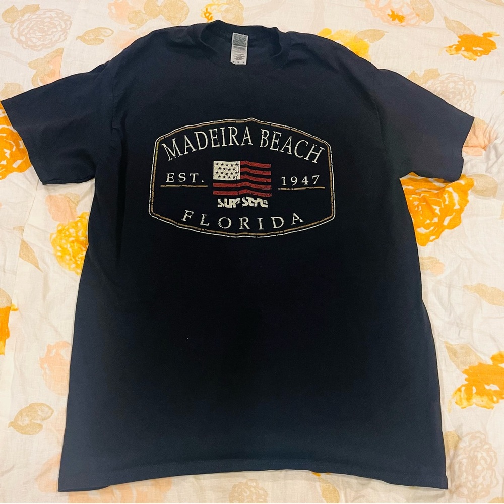 Surf Style Madeira Beach shirt - like new